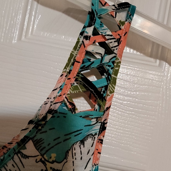 H&M Tank Top - Picture 2 of 6